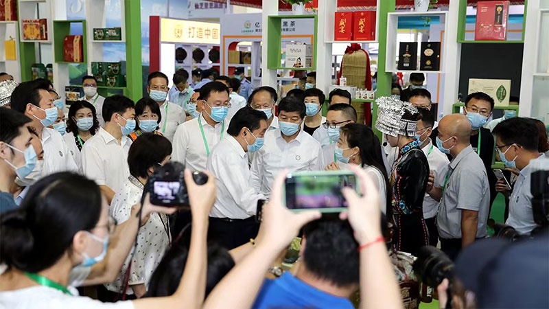 公司參加第六屆世界硒都(恩施)硒產(chǎn)品博覽交易會 湖北恒貿(mào)茶油有限公司